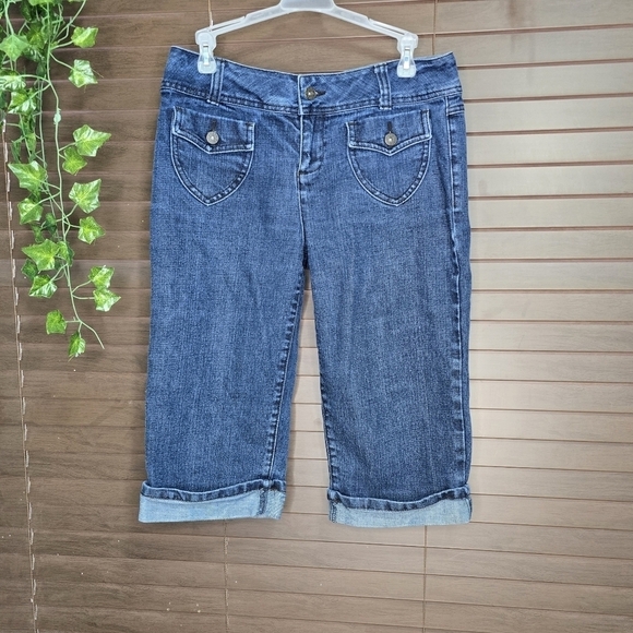 Cato Pants - Cato Knee-Length Cuffed Midwash Jean Shorts Mid-rise Women's Size 8